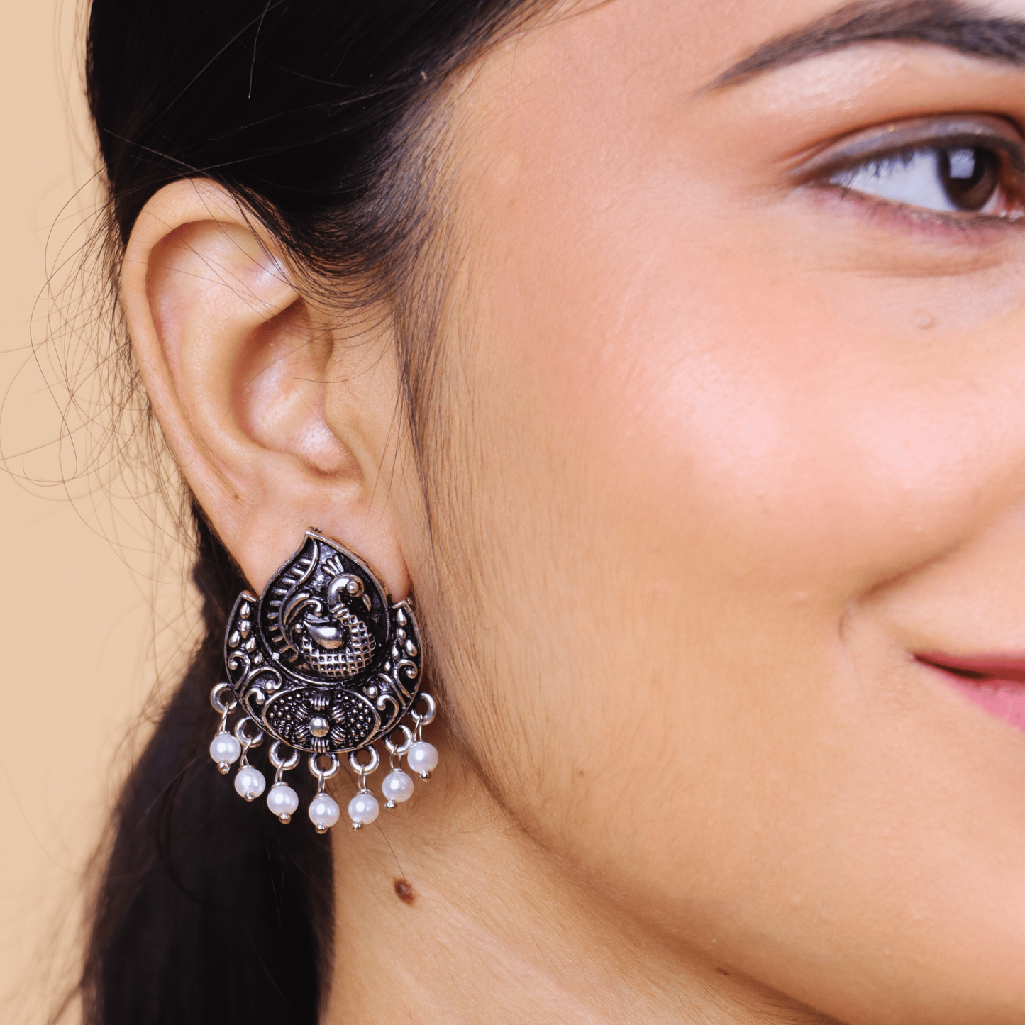 MIDAM™ German Oxidized Silver White Beaded Bird Stud Earrings