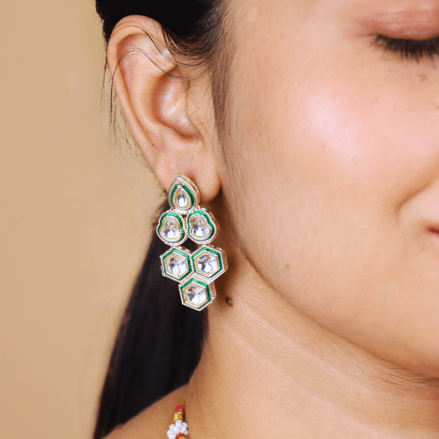 MIDAM™ Silver-Toned Kundan Jewellery Set