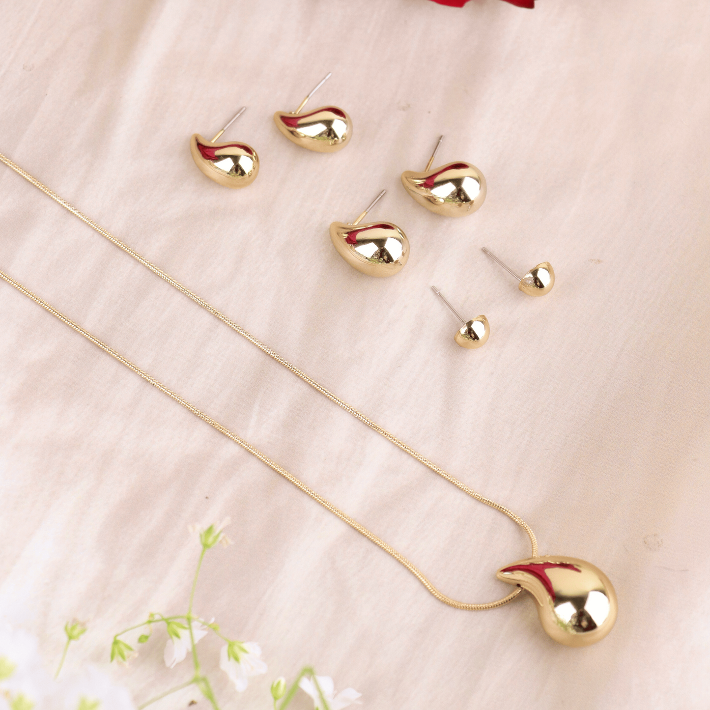 MIDAM™ Gold-Plated Anti-Tarnish Drop-Shaped Pendant & Earrings Set