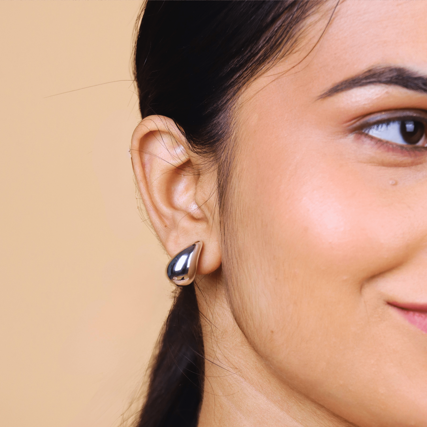 MIDAM™ Silver-Plated Anti-Tarnish Drop-Shaped Pendant & Earrings Set