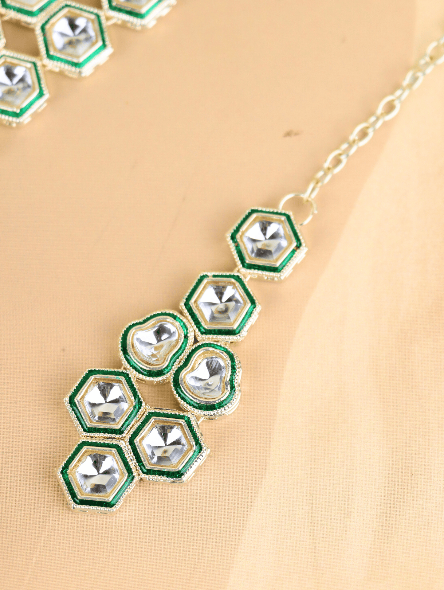 MIDAM™ Silver-Toned Kundan Jewellery Set
